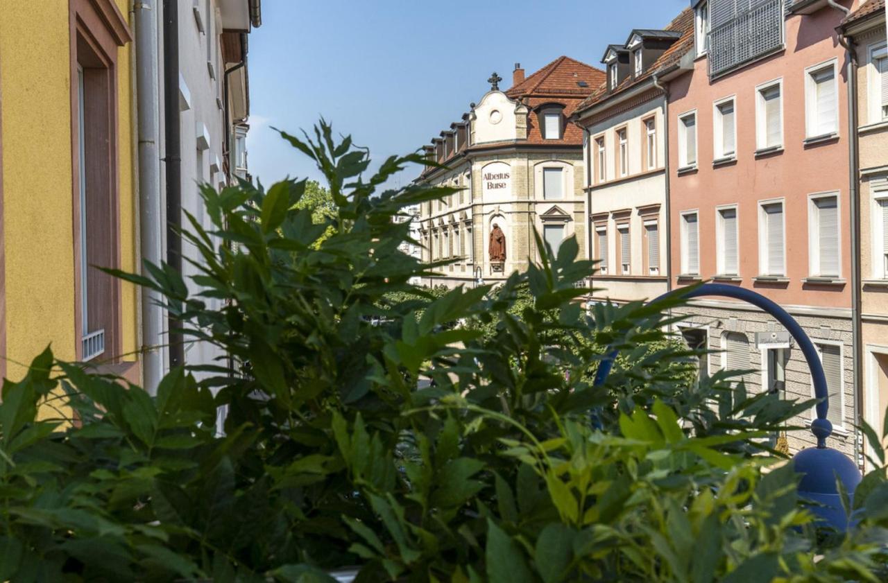 Apartments im Café Einstein Friburgo de Brisgovia Exterior foto